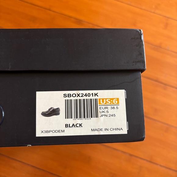 Bruno Marc Boys Dress Shoes, Size 6 - Picture 6 of 7